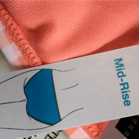 NWT: Time & Tru - woman's bikini bottoms - Picture 12 of 13